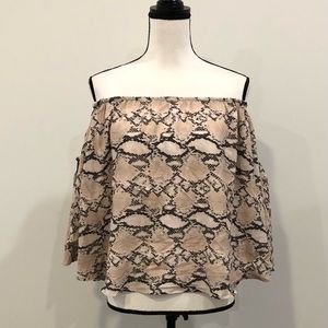 Hibluco Snake Print Cold Shoulder Top